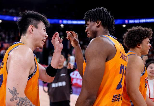 优直播APP-CBA积分榜最新排名！上海力压广厦排第1，广东第3不稳，7队大乱斗