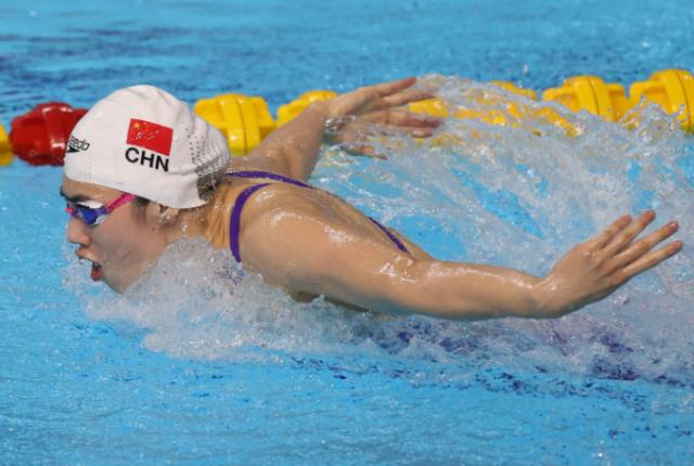 优直播官网-游泳争霸赛张雨霏包揽两金 刘湘叶诗文主项夺牌